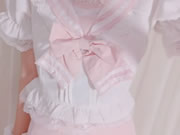 粉紅色奶頭難得一見極白虎肥穴騷女掏出奶子手指扣穴